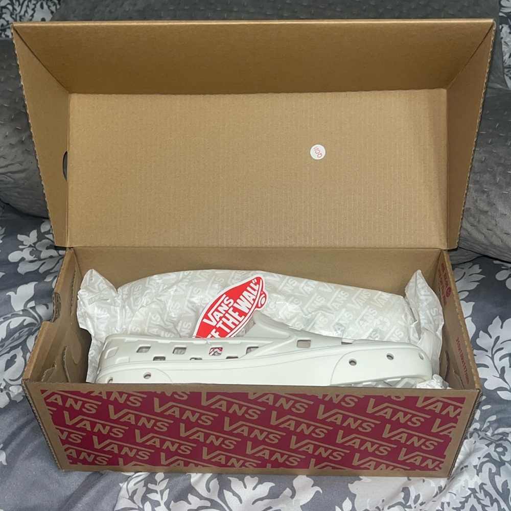 Vans Trek Slip-On NWT